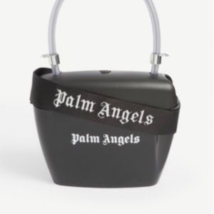 Palm angle padlock bag
